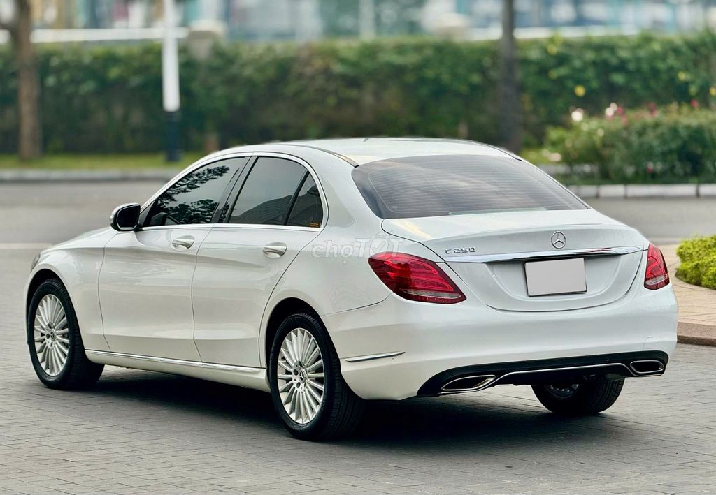 Mercedes-Benz C250 Exclusive 2016. Mua bán Ô tô tại Quận Thanh Xuân Hà Nội được đăng bởi Nguyễn Tuấn Hoàng hình 6