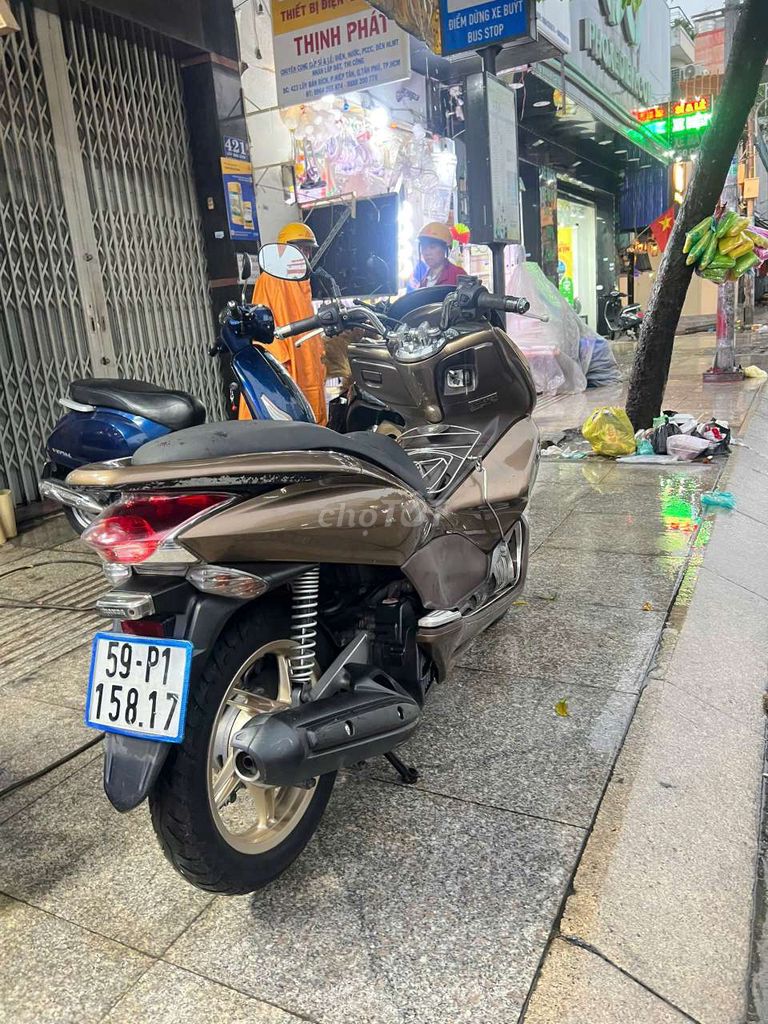 Honda PCX 125 2012 mới 90% Bstp chính chủ. Mua bán Xe máy tại Quận Tân Phú Tp Hồ Chí Minh được đăng bởi Tuanduy hình 4