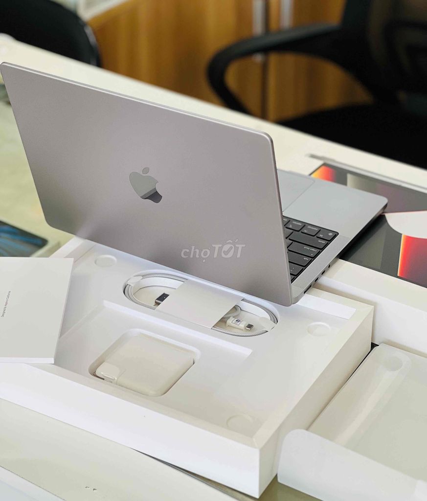 MacBook Pro 14” M1 Pro – Like New Full Box sạc ít