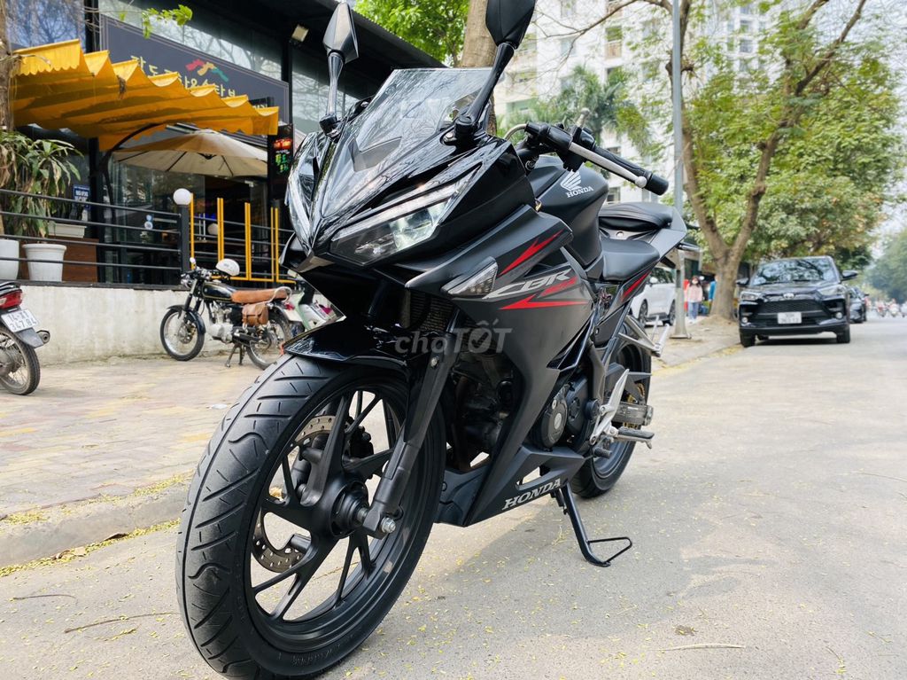 Honda CBR 150 Màu Đen ĐÈN NÉT XE ĐẸP BIỂN 29