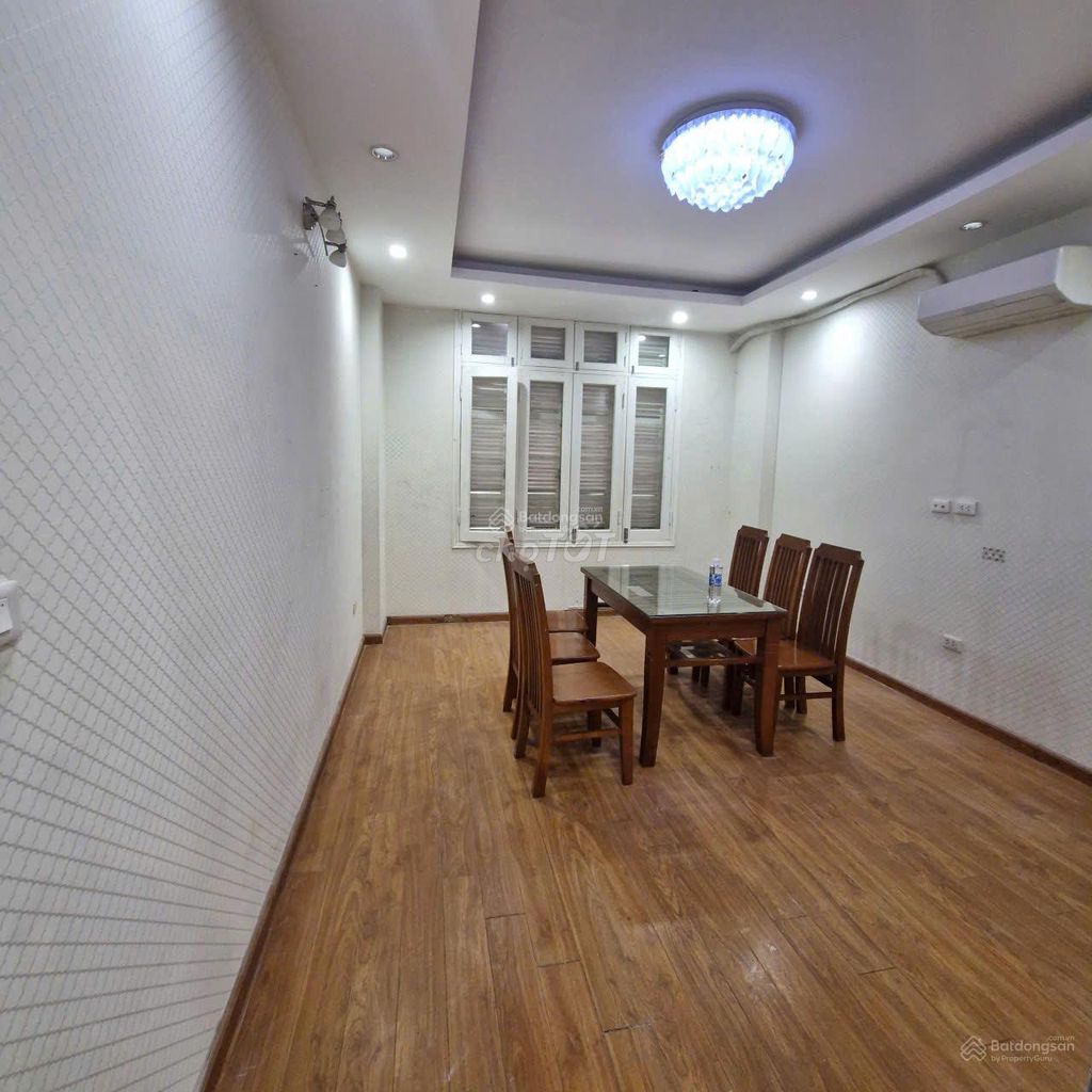 Дом в переулке 210 по улице Хоанг Куок Вьет, 50 кв.м, 5 этажей