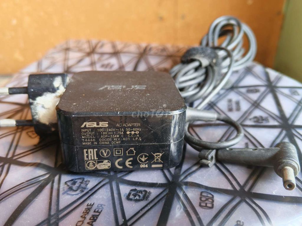 Sạc laptop Asus 19V 1.75A Đen. Mua bán Phụ kiện (Màn hình, Chuột...) tại Quận 3 Tp Hồ Chí Minh được đăng bởi Võ Thái Phong hình 1