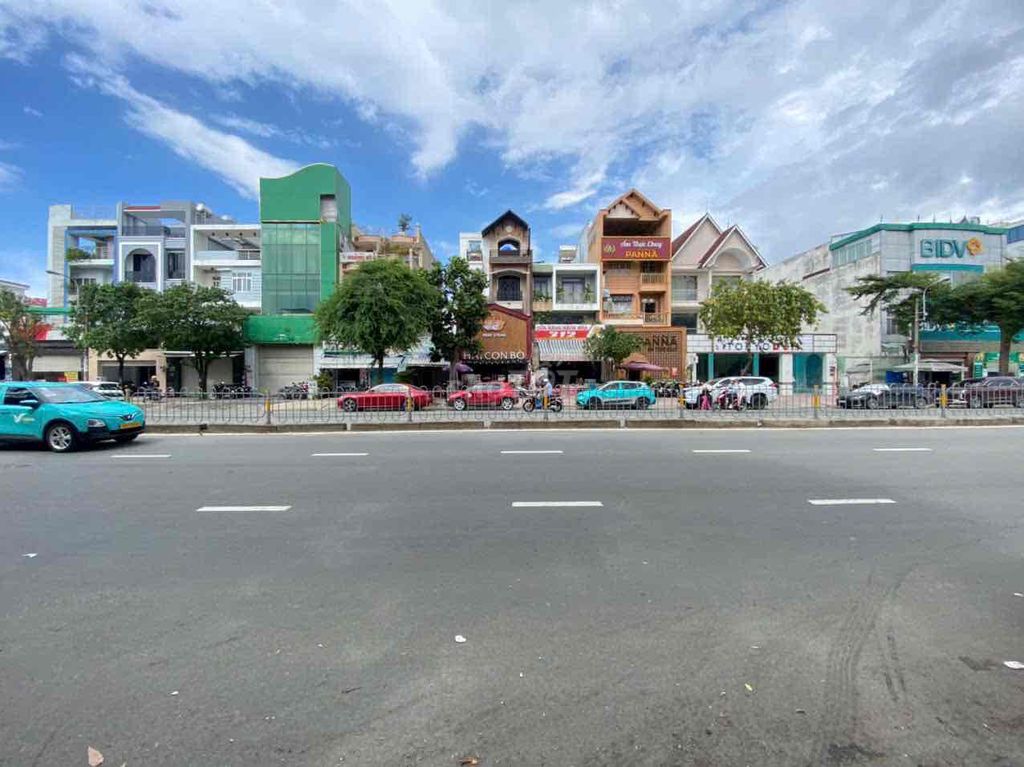 Аренда · 4 комн. · 80 м² · Quận Bình Tân, ул. Đường Số 24A
