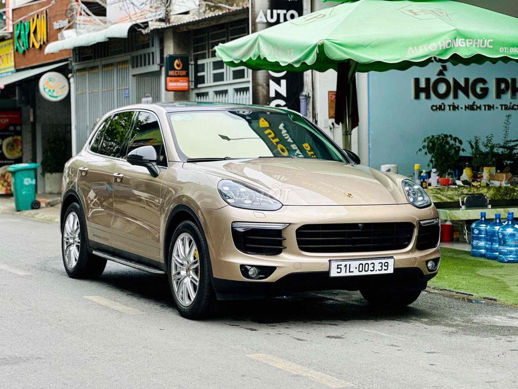 Porsche Cayenne Full Optione Model 2016