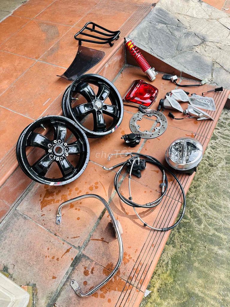 PHỤ TÙNG VESPA GTS THÁO XE CHÍNH HÃNG. Mua bán Phụ tùng xe tại Quận 12 Tp Hồ Chí Minh được đăng bởi Ta Thanh Thai hình 1