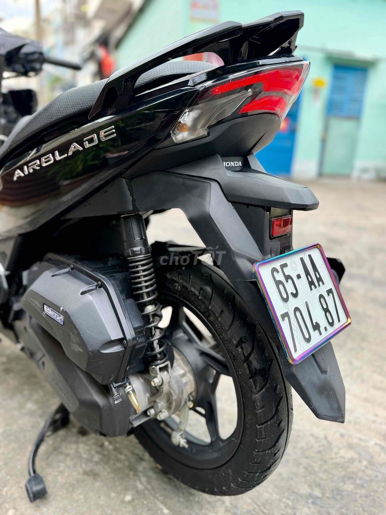 Honda Air Blade 125 2025 чёрный 8.000 км