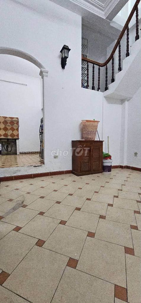 Cho thuê nhà ngõ Văn Hương, Đống Đa, full nội thất