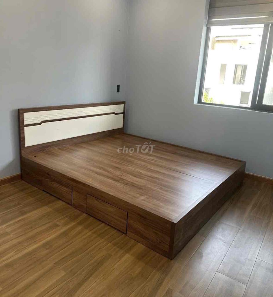 Giường ngủ 1m6x2m Like New. Mua bán Giường, chăn ga gối nệm tại Quận Gò Vấp Tp Hồ Chí Minh được đăng bởi Hong Le hình 1