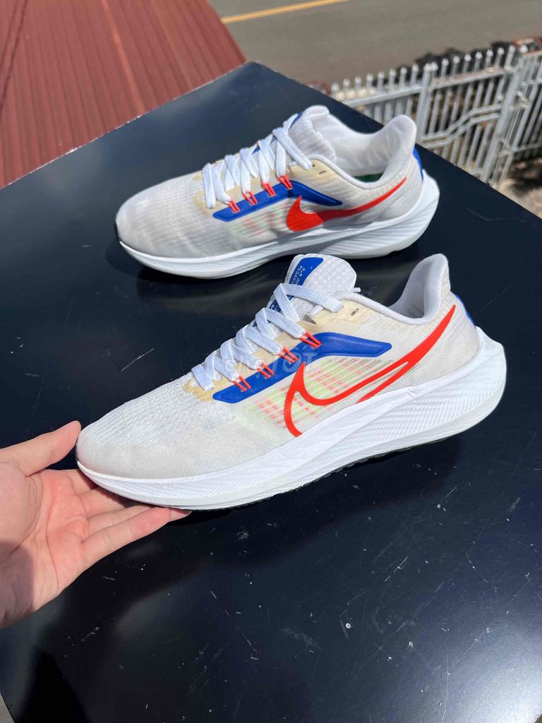 Giày Nike chạy bộ size 44