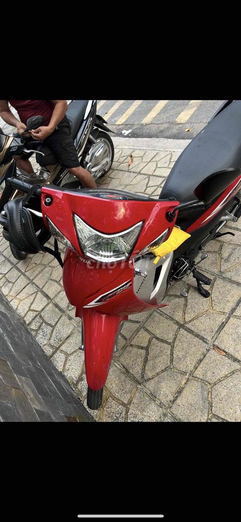 Chính chủ bán xe wave 2017 còn mới giá 11tr500. Mua bán Xe máy tại Quận 10 Tp Hồ Chí Minh được đăng bởi Nguyễn Văn Luân hình 2