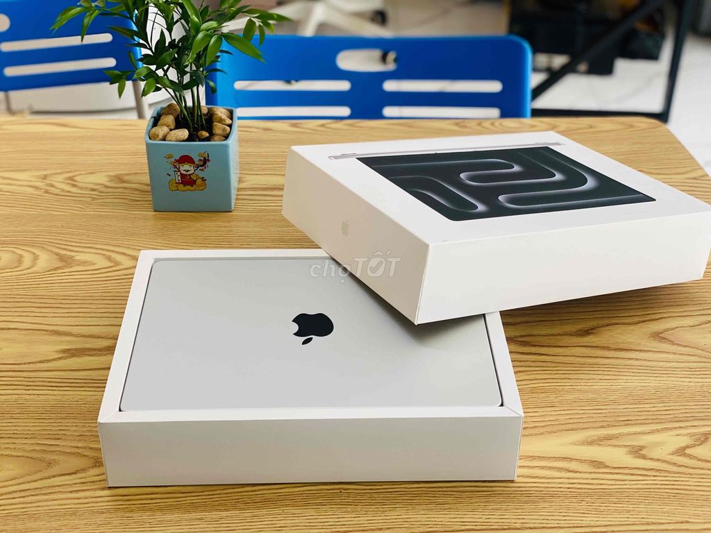 Apple MacBook Pro 14 inch M3 8GB/512GB Bạc. Mua bán Laptop tại Quận Ninh Kiều Cần Thơ được đăng bởi Trần Sự Computer Store hình 1