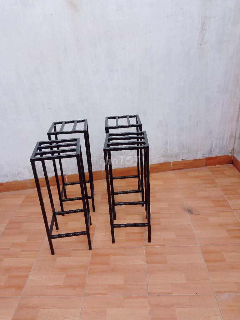 Đôn để cây cảnh Sắt Đen 80x30x30 cm. Mua bán Cây cảnh, đồ trang trí tại Huyện Quốc Oai Hà Nội được đăng bởi Nguyễn Đức Thành hình 1