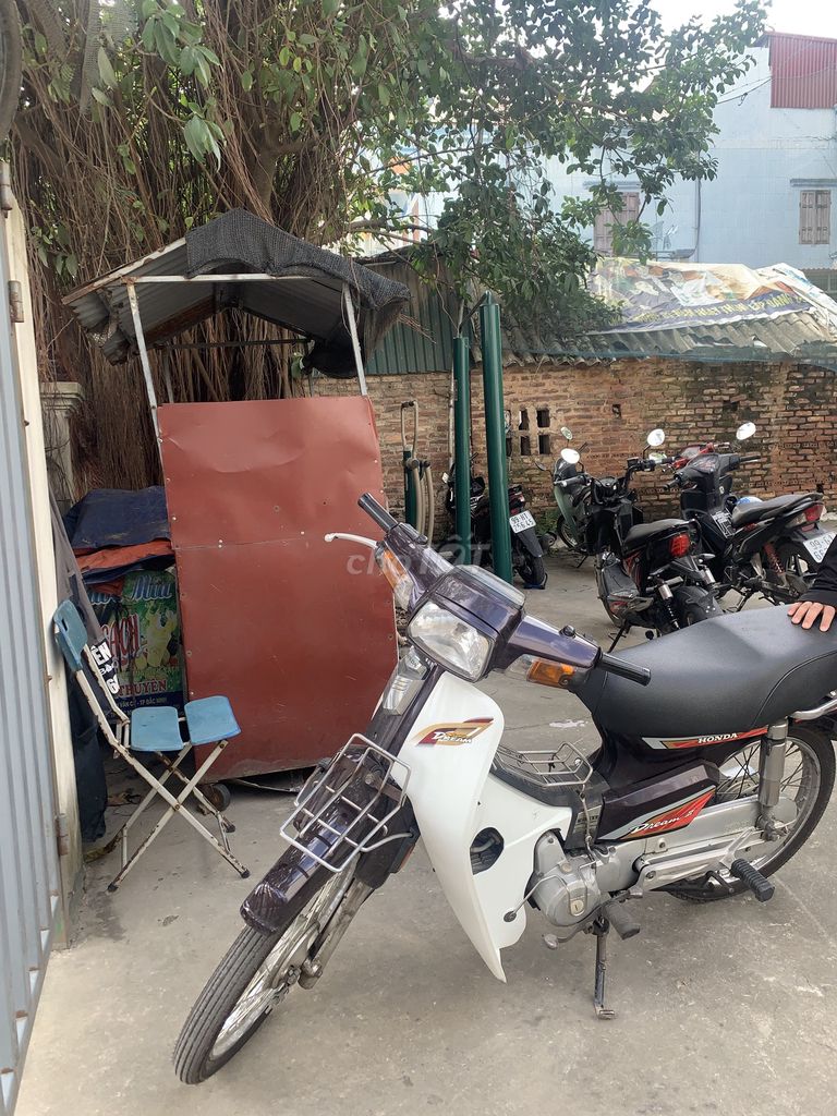 Honda Dream 2004 Trắng nâu 80000 km. Mua bán Xe máy tại Huyện Tiên Du Bắc Ninh được đăng bởi Dương Đức Hiếu hình 3