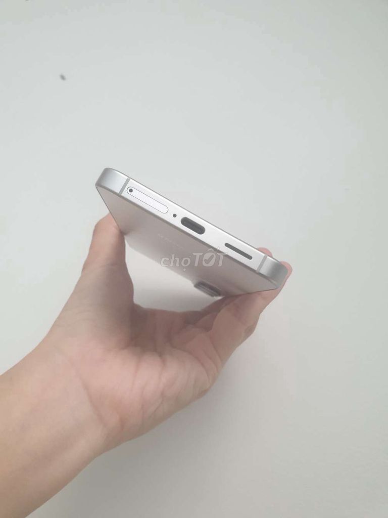 Samsung Galaxy S26 256GB Trắng Đã kích hoạt. Mua bán Điện thoại tại Quận 1 Tp Hồ Chí Minh được đăng bởi Vi Lê hình 1