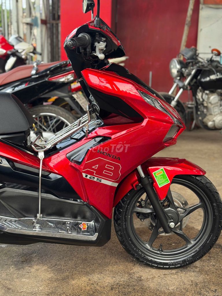 Honda Air Blade 125 4VAL 2023 Đỏ. Mua bán Xe máy tại Huyện Trảng Bom Đồng Nai được đăng bởi phương hình 3