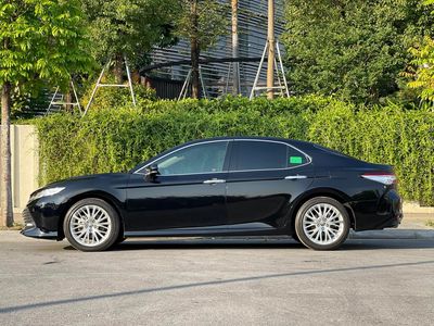 Toyota Camry 2.5q 2021 đen xe gd. Mua bán Ô tô tại Quận 12 Tp Hồ Chí Minh được đăng bởi Quang