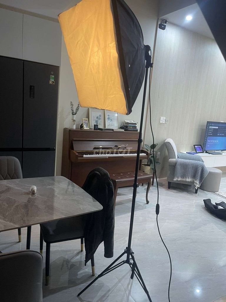 Nhượng 2 giàn đèn Studio Neewer 700W Đen. Mua bán Đèn tại Quận Hải Châu Đà Nẵng được đăng bởi L hình 1