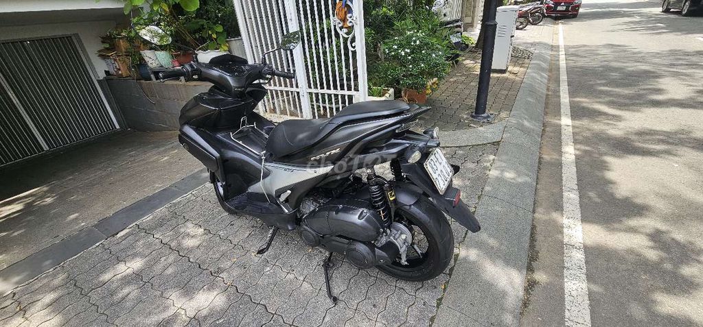 BÁN XE TAY GA, HIỆU NVX, DUNG TÍCH 124, MÀU ĐEN. Mua bán Xe máy tại Quận 1 Tp Hồ Chí Minh được đăng bởi Mãi Nguyễn hình 5