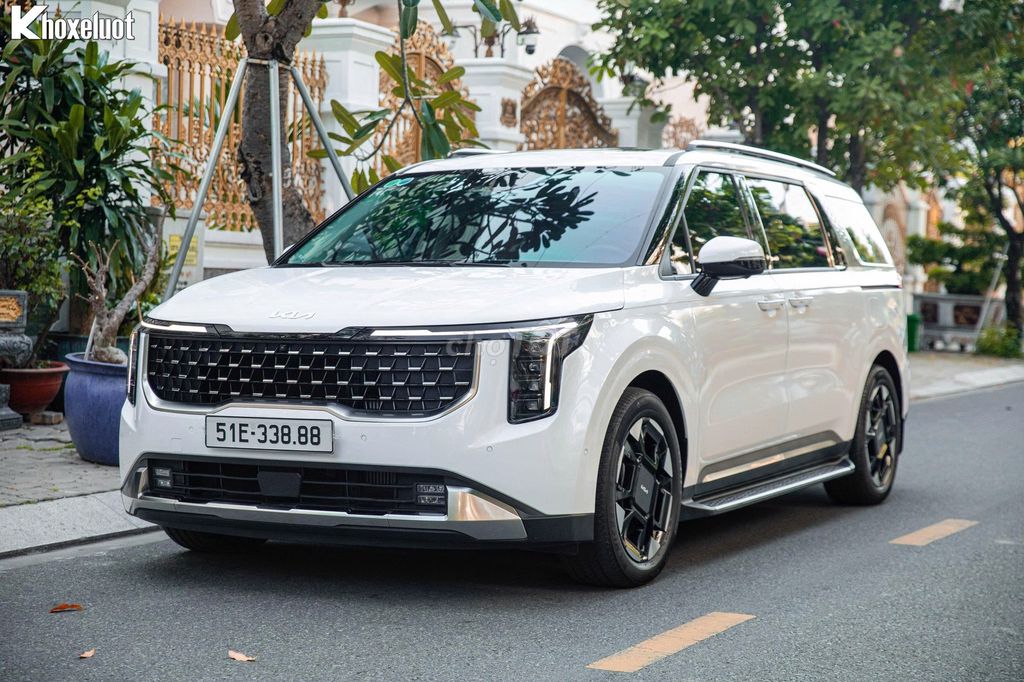 Kia Carnival model 2025 Signature 12000 km Trắng. Mua bán Ô tô tại Quận Gò Vấp Tp Hồ Chí Minh được đăng bởi NGUYỄN MINH VUA XE LƯỚT hình 2