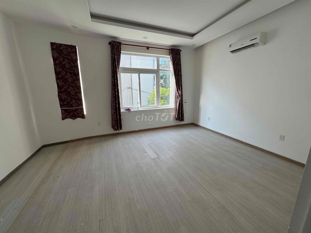 Family townhouse with a rooftop terrace on Mai Xuân Thưởng — photo 6