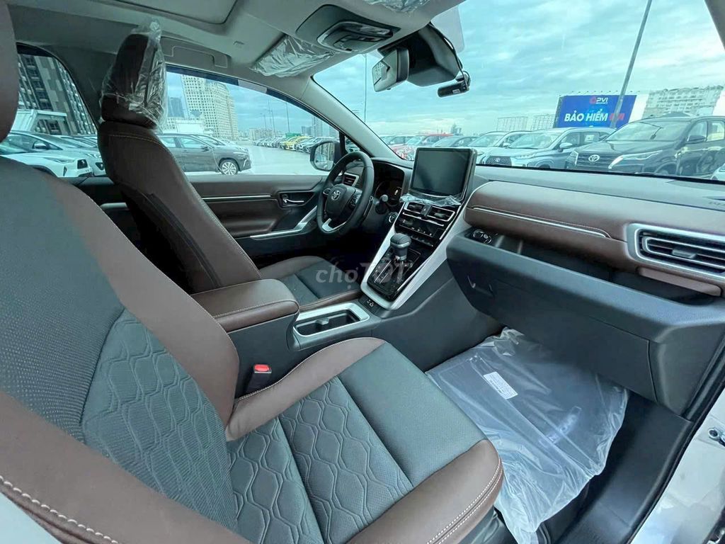 Toyota Innova Cross 2026 photo 5