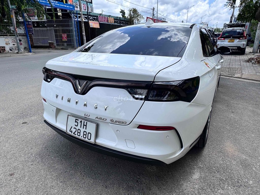 VinFast Lux A2.0 2020 A2.0 Tiêu chuẩn - 90000 km. Mua bán Ô tô tại Quận 12 Tp Hồ Chí Minh được đăng bởi Tân hình 3