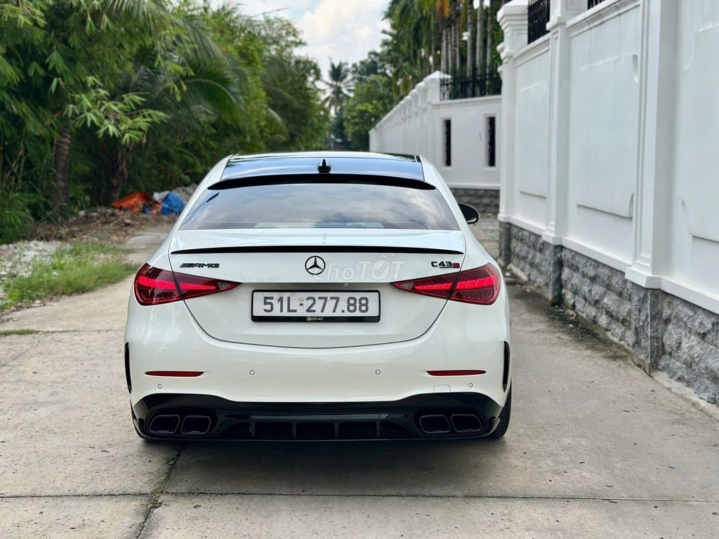Mercedes C43 AMG 4Matic 2023, пробег 5000 км