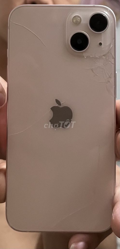 Apple iPhone 13 Hồng 2 sim Lưng vỡ. Mua bán Điện thoại tại Huyện Việt Yên Bắc Giang được đăng bởi Toan hình 1