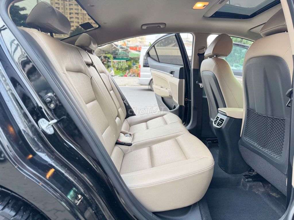 Hyundai Elantra 2022 2.0 AT - 19000 km. Mua bán Ô tô tại Quận 10 Tp Hồ Chí Minh được đăng bởi ĐỨC XE LƯỚT hình 8