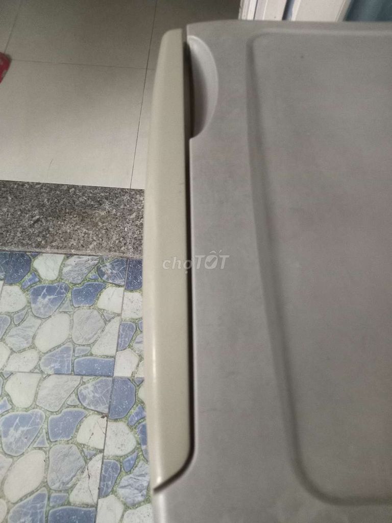 tủ lạnh mini Sanyo 90l xài tôt 600k