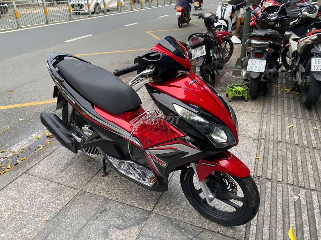 Honda Air Blade FI 2014 Красно-черный б/у