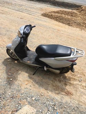 cần bán lại xe scr cua nhật xe chạy êm. Mua bán Xe máy tại Huyện Đức Trọng Lâm Đồng được đăng bởi Trần Thảo