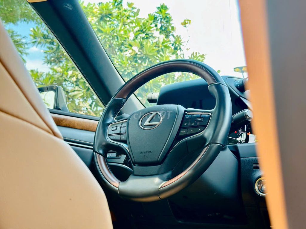Lexus ES 2022 250 - 25000 km. Mua bán Ô tô tại Thành phố Thủ Đức Tp Hồ Chí Minh được đăng bởi Chẩn Auto Toàn Trung hình 15