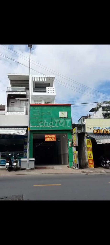 Аренда · 5 комн. · 300 м² · Quận 12, ул. Đường Nguyễn Ảnh Thủ
