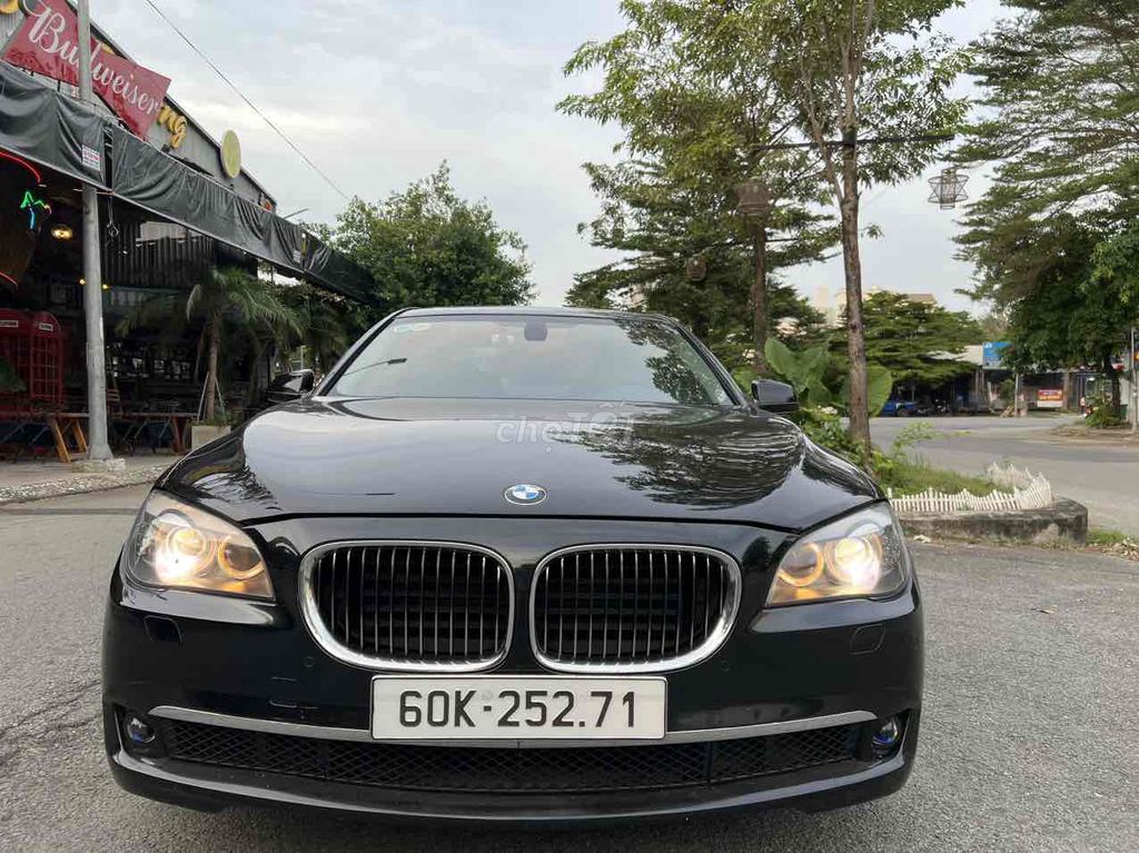 BMW 7 Series 2011 750Li - 80000 km