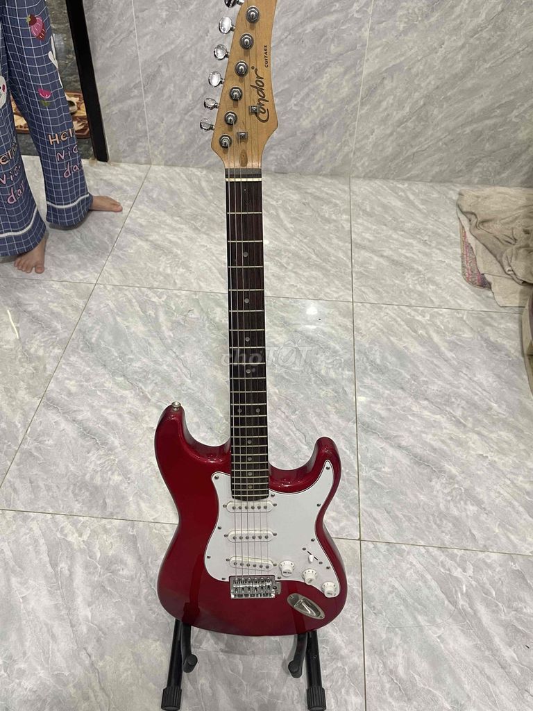 Thanh lý Guitar điện kv Long Hải hoạt động tốt. Mua bán Nhạc cụ tại Huyện Long Điền Bà Rịa - Vũng Tàu được đăng bởi Phan Danh hình 1