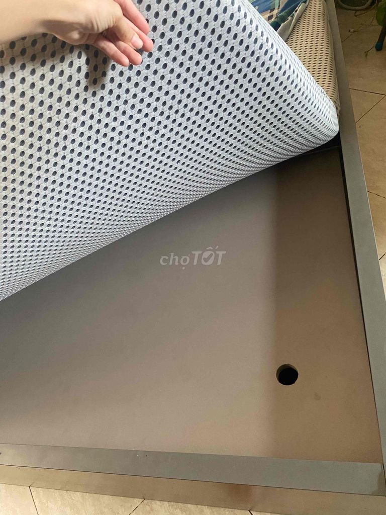 Giường ngủ 2m x 2m2. Mua bán Giường, chăn ga gối nệm tại Quận Tân Phú Tp Hồ Chí Minh được đăng bởi duyen hình 1