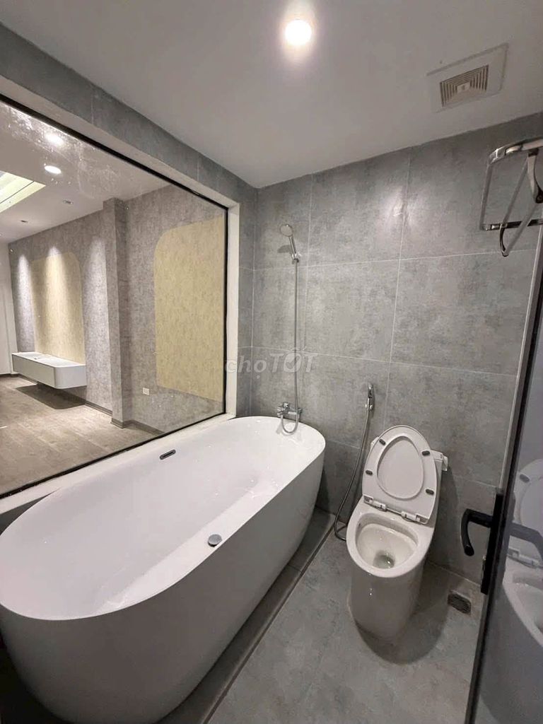 Дом в Нгок Туи, 66 м², 5 этажей, с лифтом
