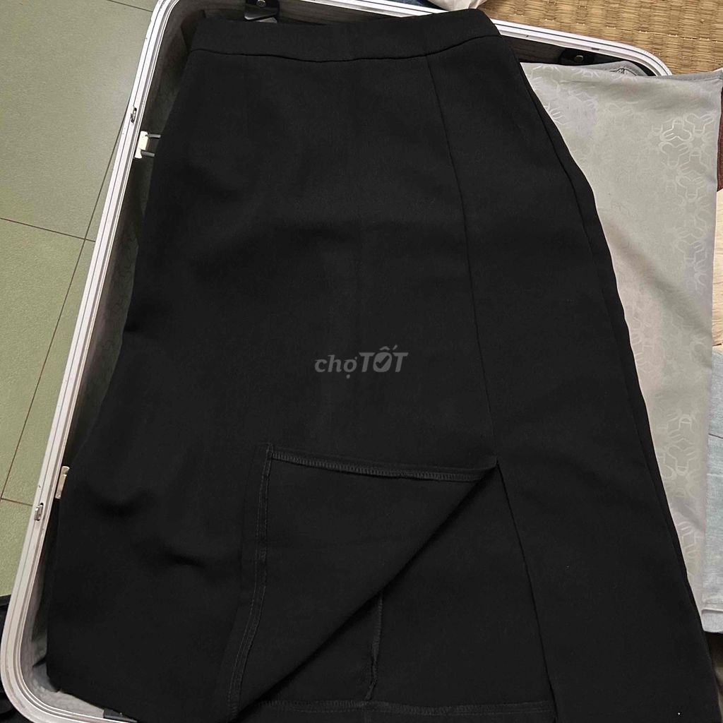 Chân váy nữ vải tây Đen size S. Mua bán Quần áo tại Huyện Long Thành Đồng Nai được đăng bởi Ái Quyên hình 1