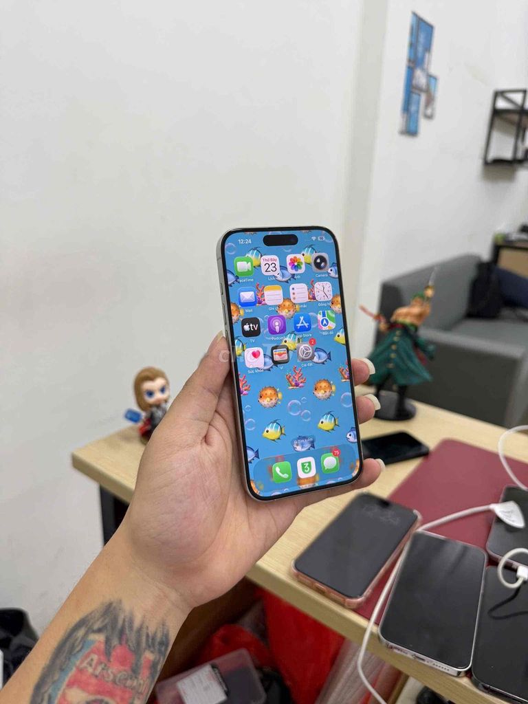 iPhone 15 Pro 128GB Bạc. Mua bán Điện thoại tại Quận Đống Đa Hà Nội được đăng bởi KT Hà Nội Mobile hình 1