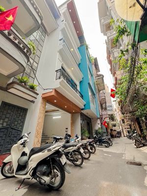 Bán nhà Hoàng  Văn Thái, ô tô, thang máy, mới đẹp. Mua bán nhà ở tại Quận Thanh Xuân Hà Nội được đăng bởi TRỊNH KIM HUÊ