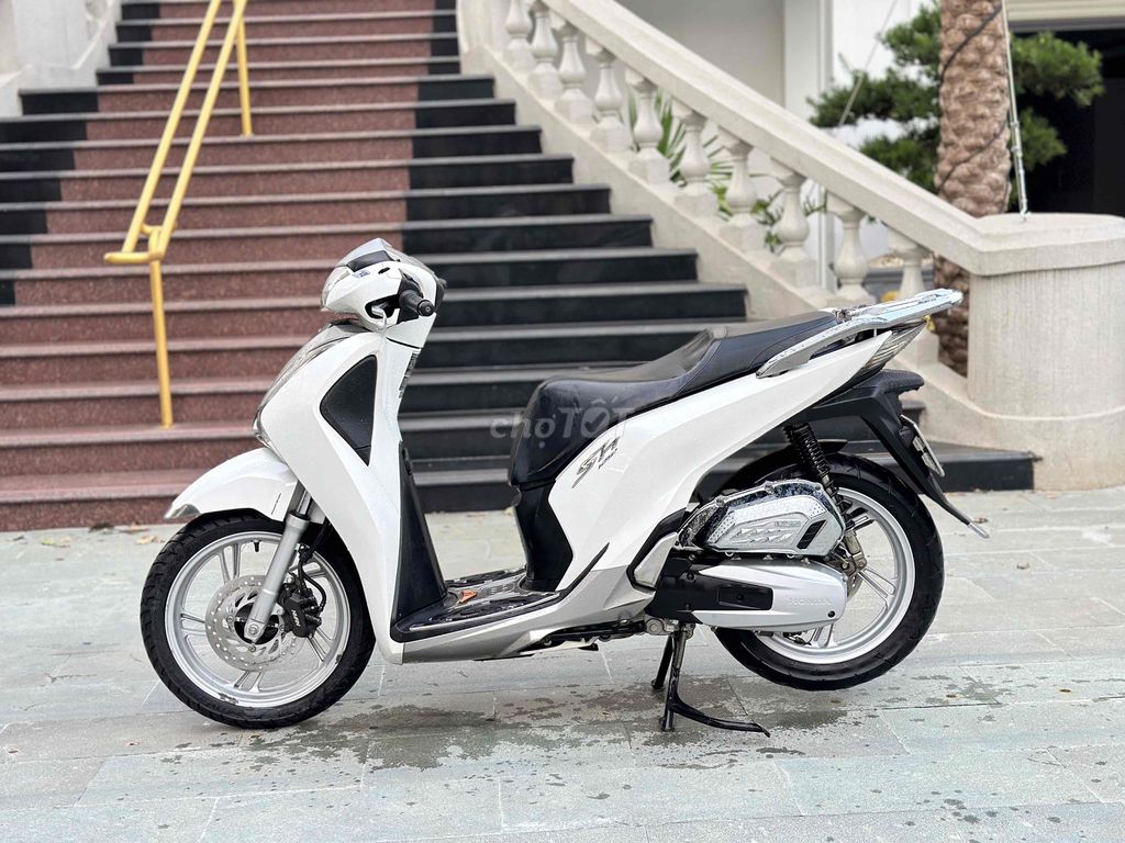 SH 2019  nguyên rin, chính chủ , mới cứng. Mua bán Xe máy tại Thành phố Huế Thừa Thiên Huế được đăng bởi Trần Quý hình 5