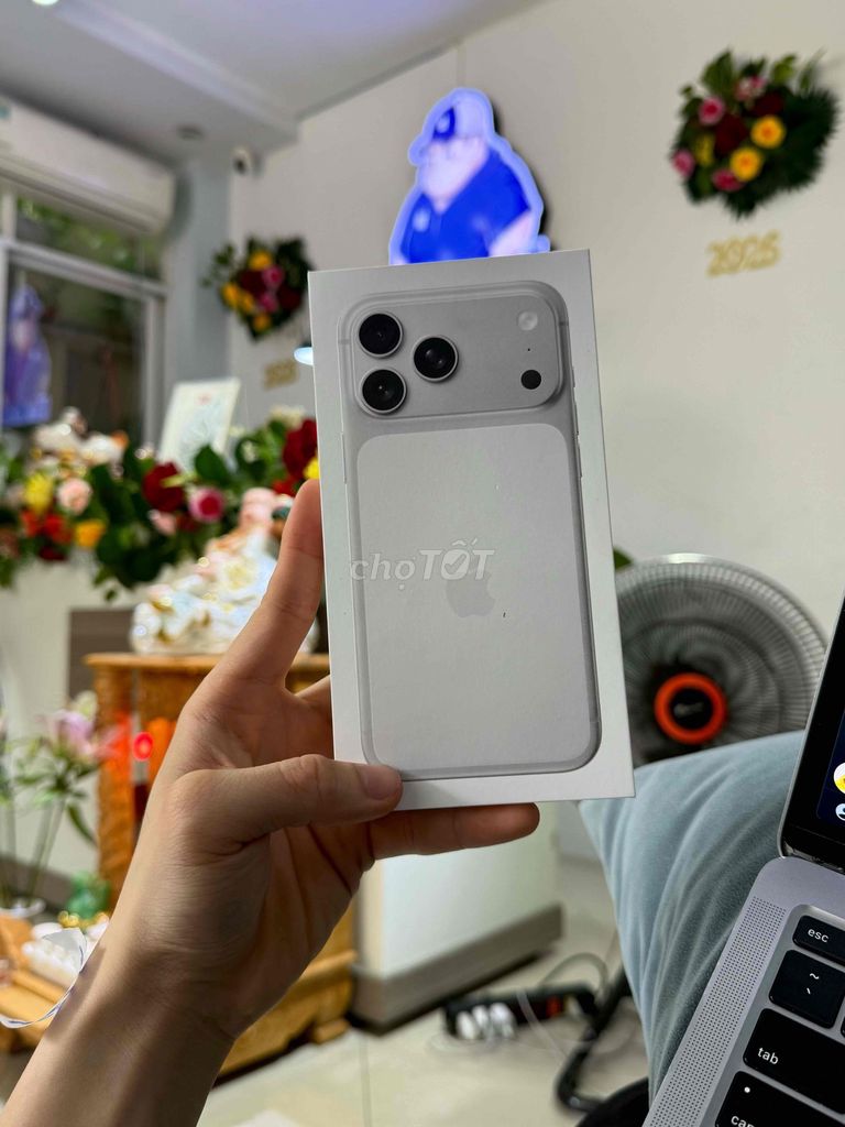 17prm 256gb Vn/a New Seal Chưa Acti. Mua bán Điện thoại tại Quận 11 Tp Hồ Chí Minh được đăng bởi MT Mobile hình 1