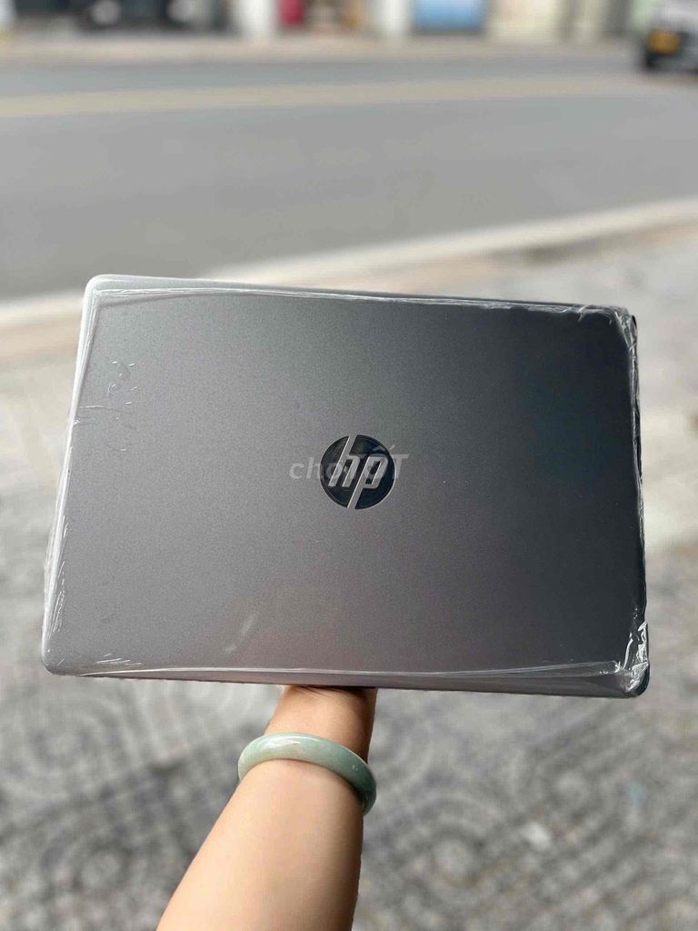 HP 240G8 i3-1035G1 8GB/256GB Xám. Mua bán Laptop tại Quận 8 Tp Hồ Chí Minh được đăng bởi VÕ NGỌC PHÁT hình 1