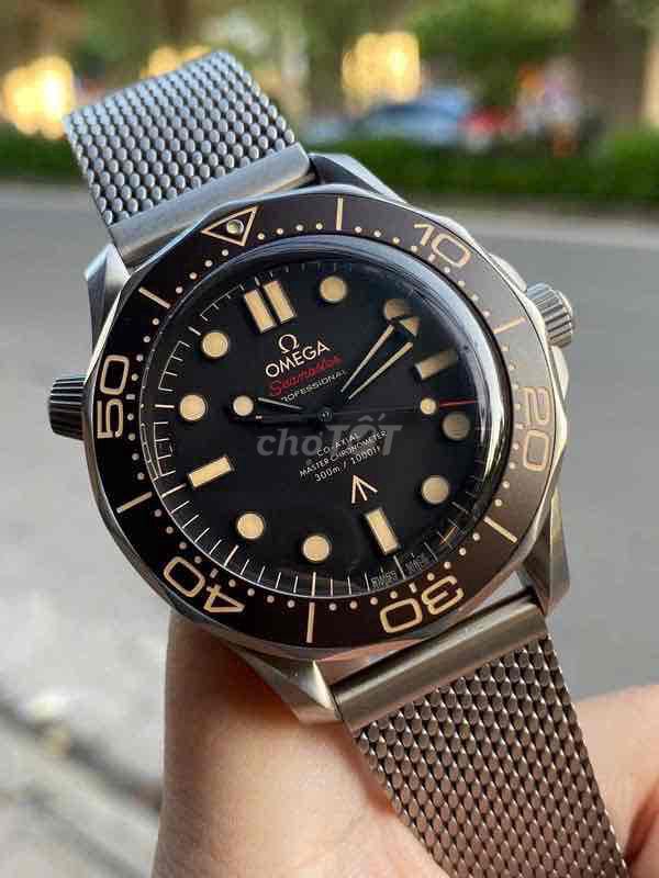 Omega Seamaster Diver 300M 007 Titanium Nam. Mua bán Đồng hồ tại Quận Hoàng Mai Hà Nội được đăng bởi Anh Tuấn hình 1