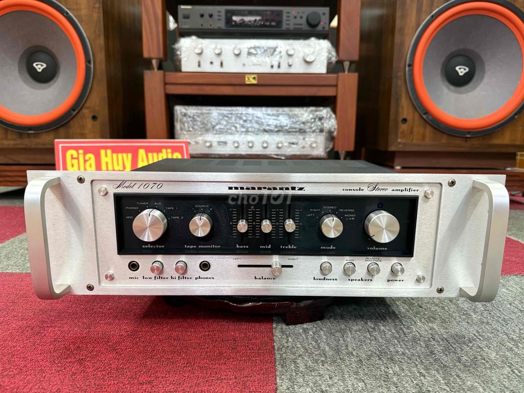 Amply marantz 1070