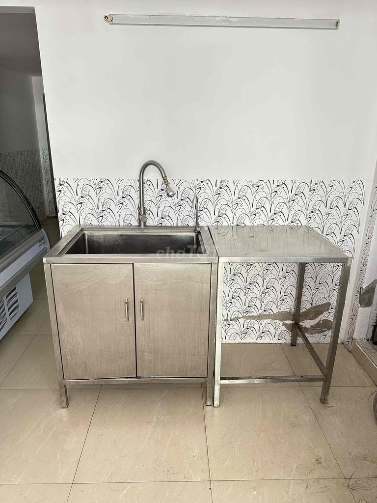 bồn và kệ inox