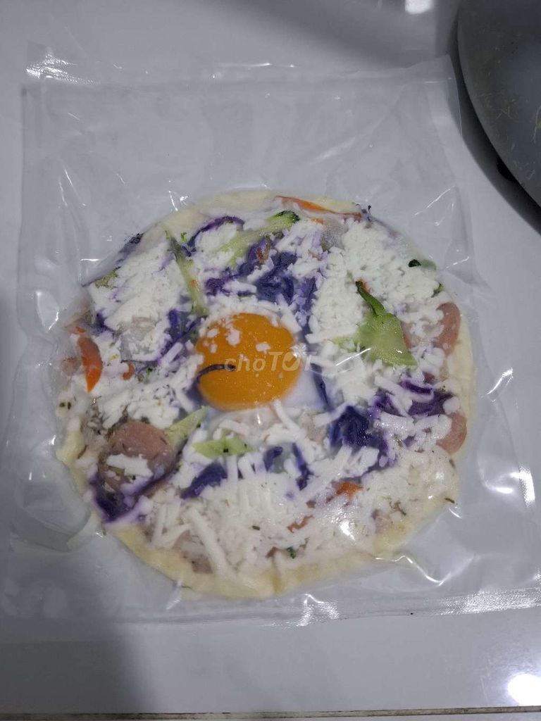 Có 6 cái bánh pizza