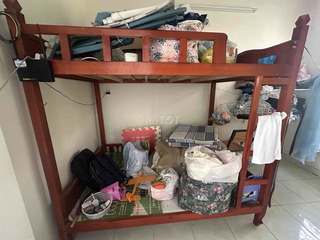 Giường tầng gỗ nâu đỏ. Mua bán Giường, chăn ga gối nệm tại Quận Cái Răng Cần Thơ được đăng bởi Tâm hình 1