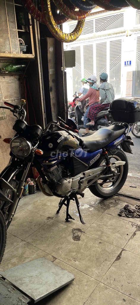 Yamaha YBR 125. Mua bán Xe máy tại Quận Bình Tân Tp Hồ Chí Minh được đăng bởi dũng hình 1